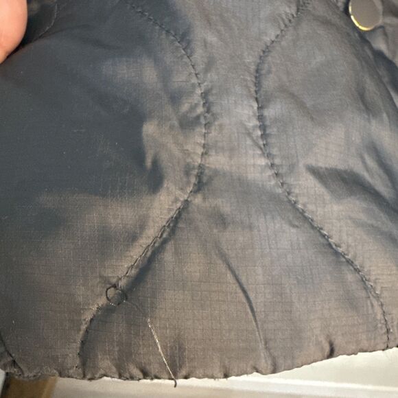 H&M Black Quilted Lightweight Jacket Women Size 14 Snap Buttons Pockets Lined - Picture 9 of 9